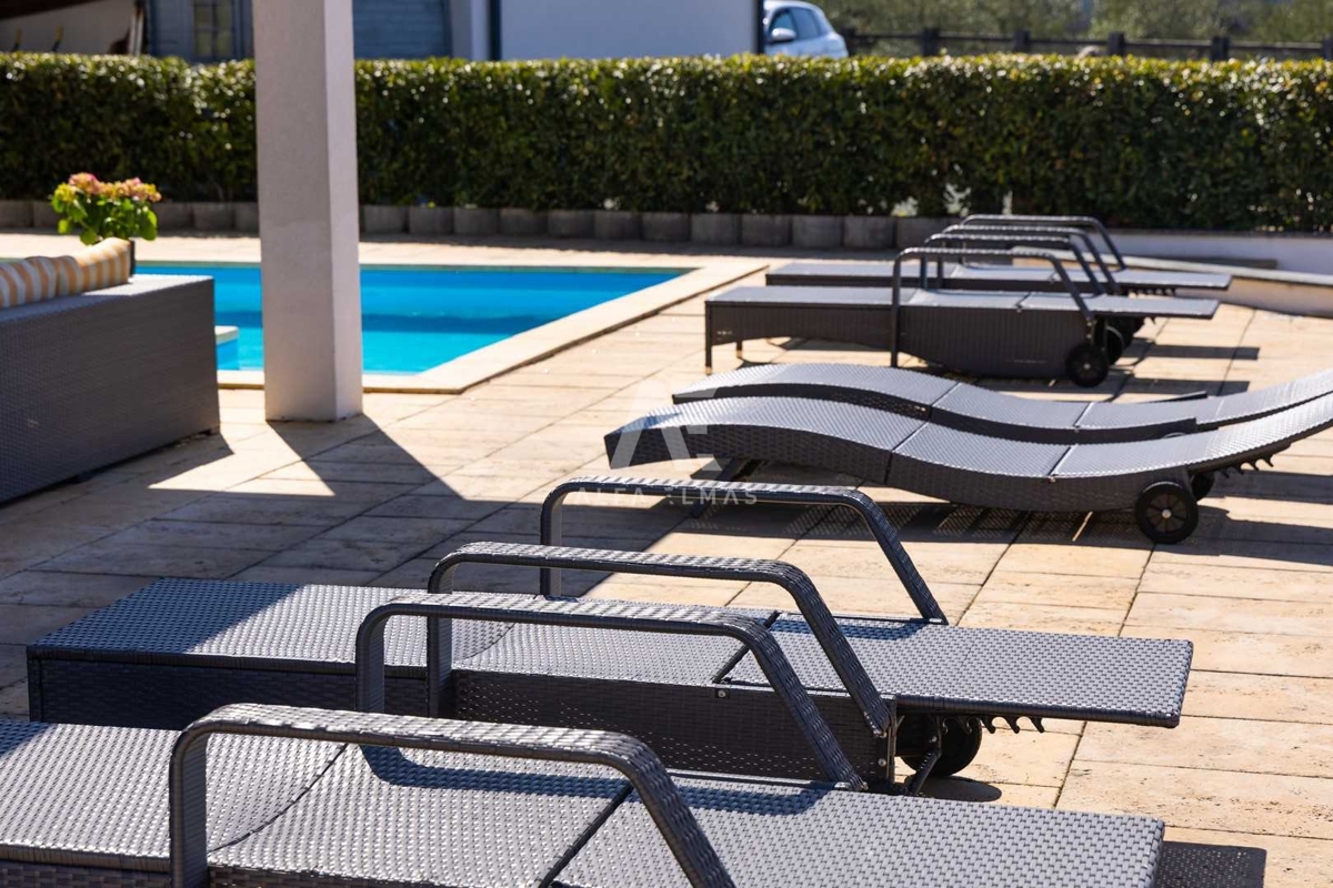 Malinska, okolica, luksuzna vila z bazenom in pogledom na morje! ID 115