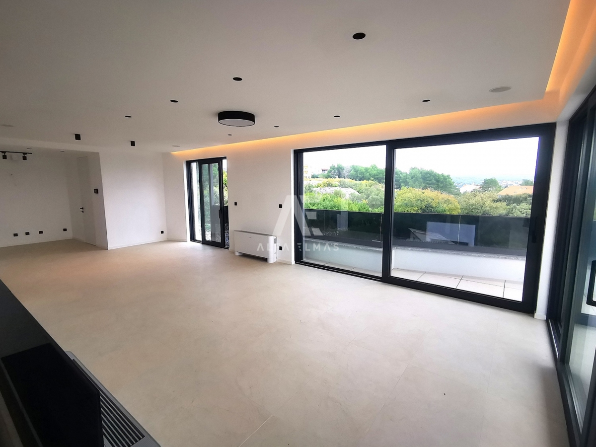 Krk, luksuzni penthouse z bazenom in čudovitim pogledom na morje!! ID 319