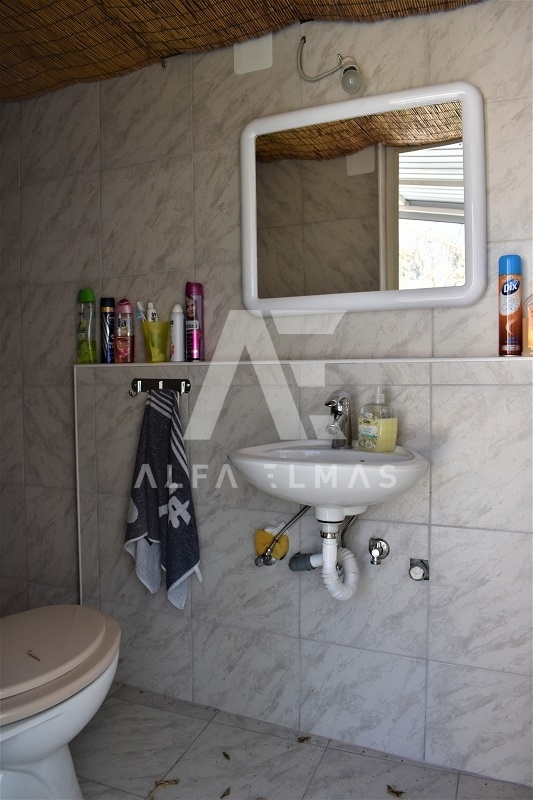 Dobrinj, okolica, dvojček s tremi apartmaji! Priložnost! ID 10