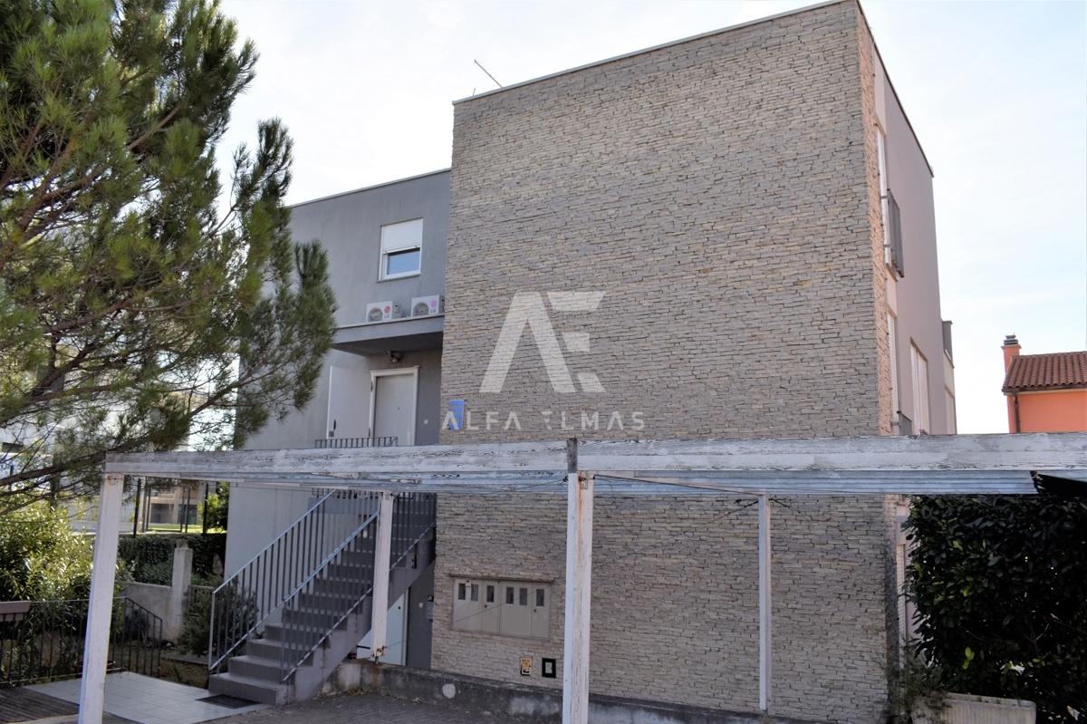 Krk, dvoetažni apartma na atraktivni lokaciji!! ID 119