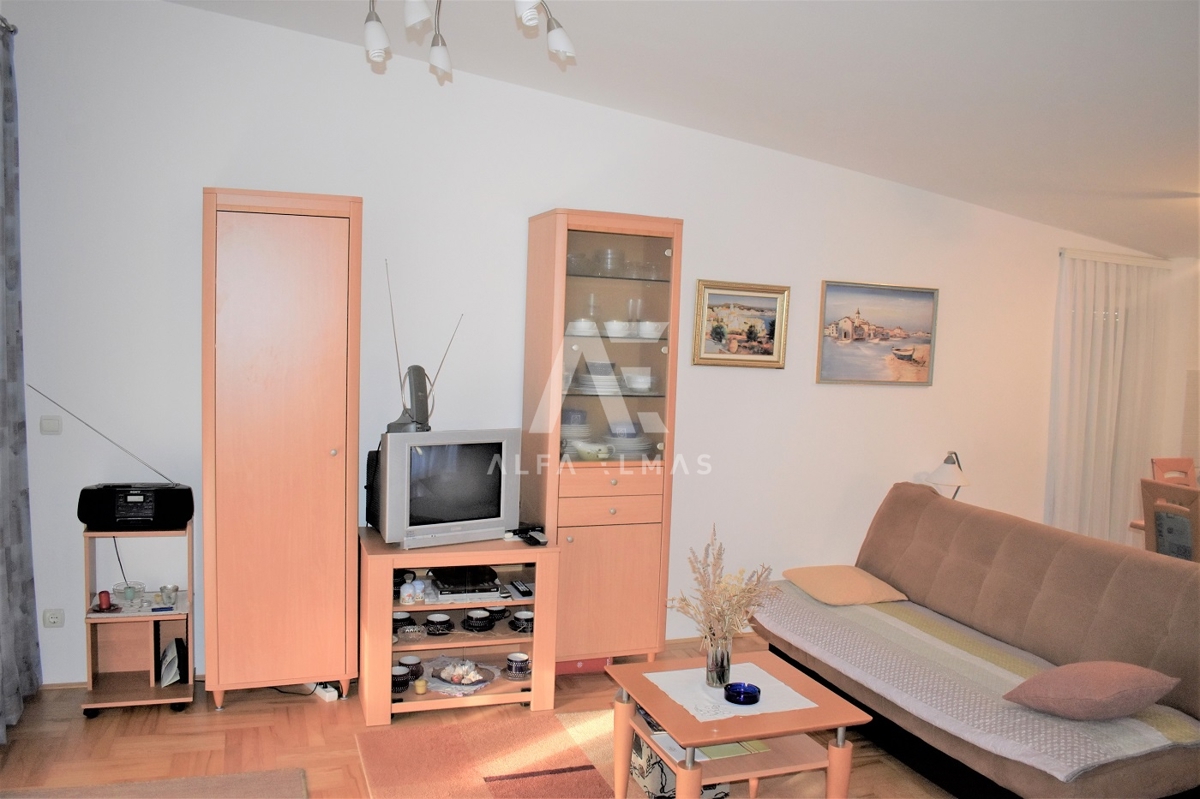 Krk, dvoetažni apartma na atraktivni lokaciji!! ID 119