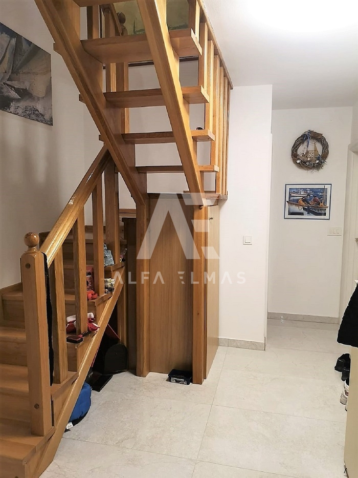  Malinska dvoetažni apartma s pogledom na morje!! ID 276