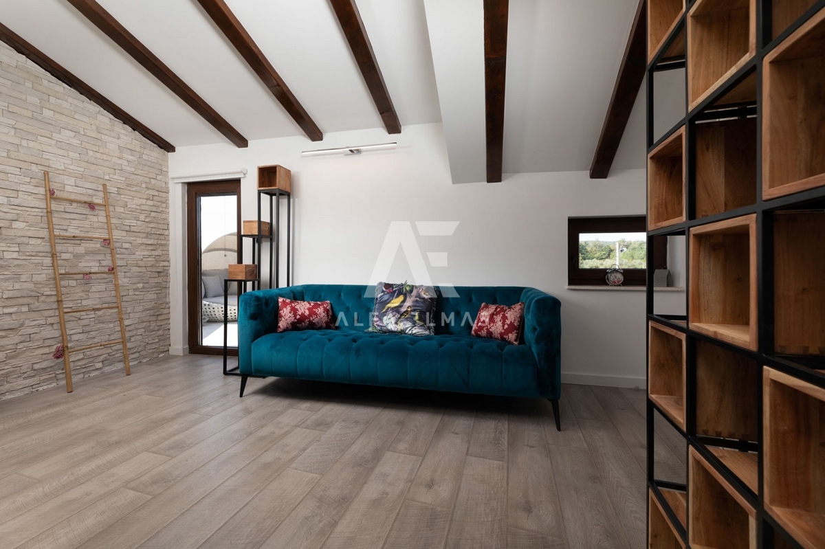 Vrbnik, okolica, mediteranska kamnita vila z bazenom!! ID 320