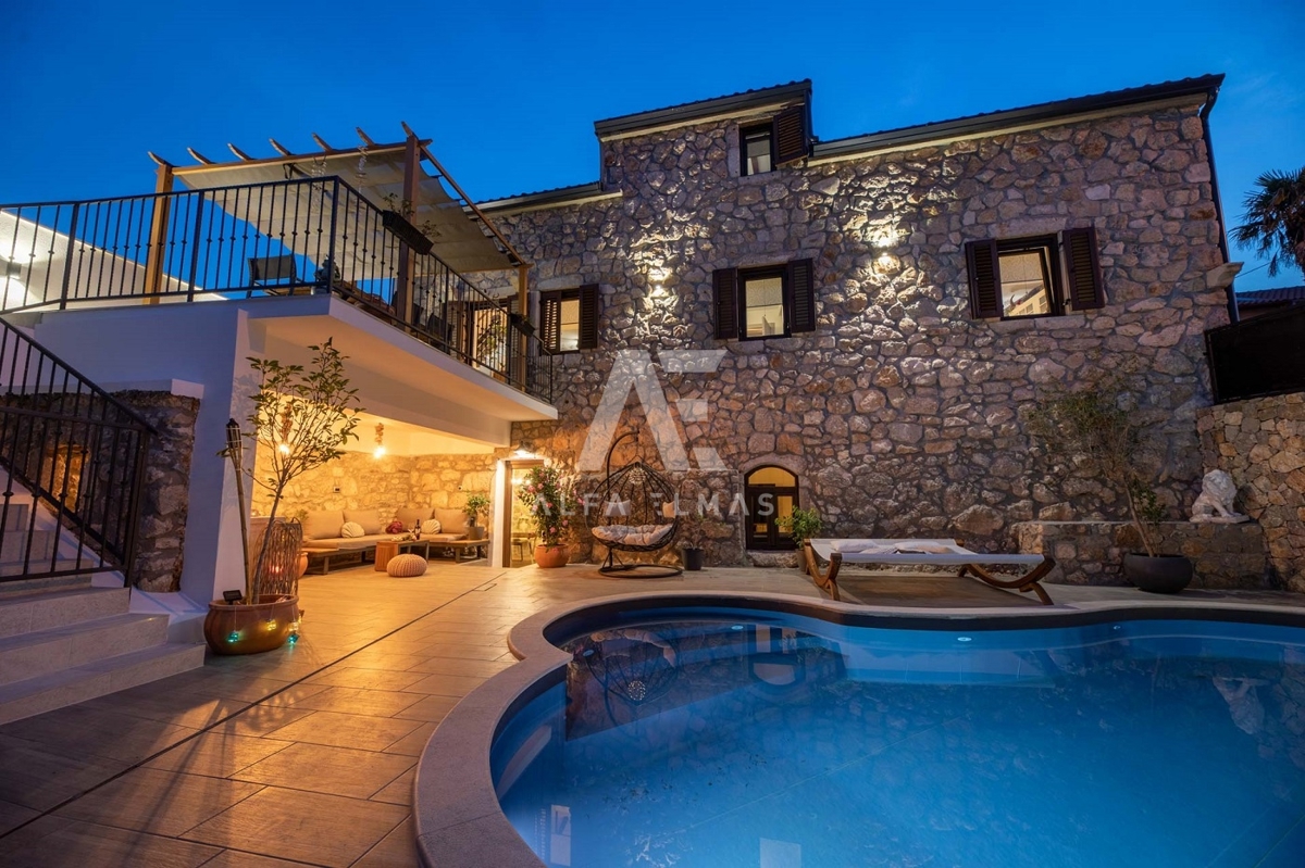 Vrbnik, okolica, mediteranska kamnita vila z bazenom!! ID 320