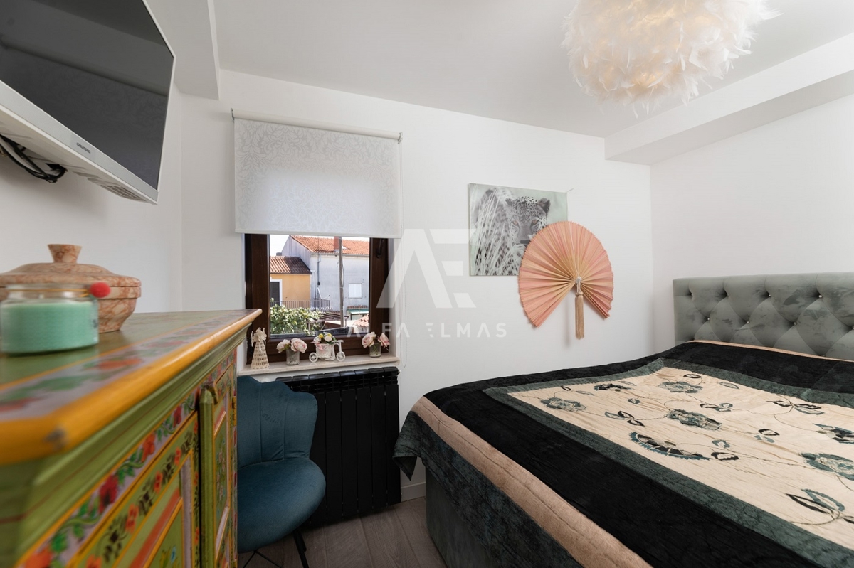 Vrbnik, okolica, mediteranska kamnita vila z bazenom!! ID 320