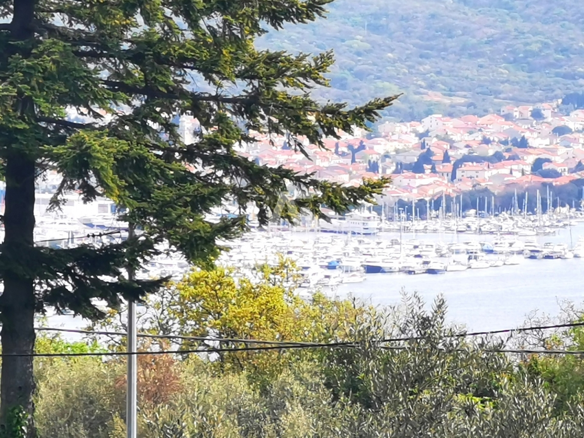 Samostojna mediteranska vila z bazenom na Krku - ID 400