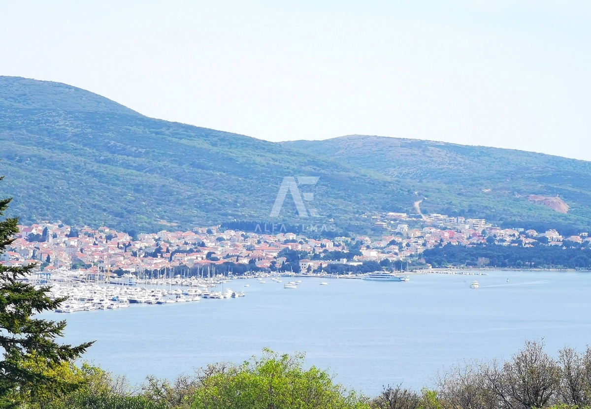 Samostojna mediteranska vila z bazenom na Krku - ID 400