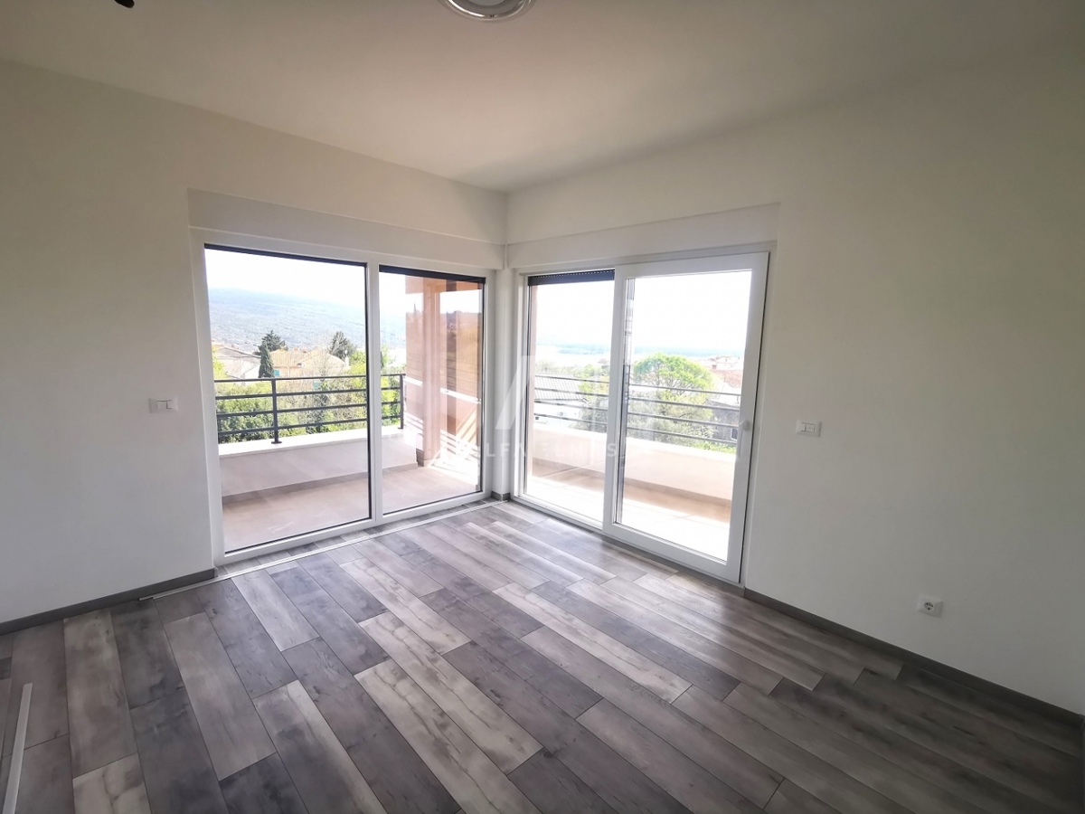Samostojna mediteranska vila z bazenom na Krku - ID 400
