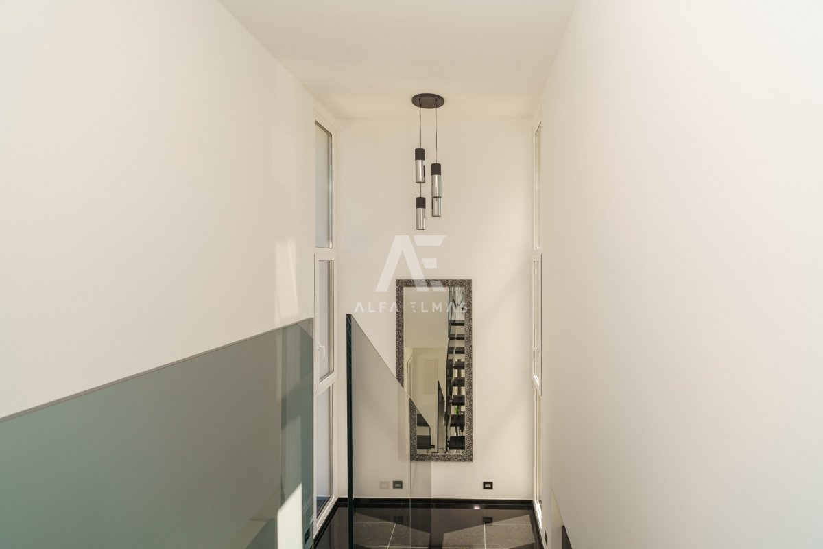 Crikvenica, okolica, impresivna vila s pogledom na morje! ID 618