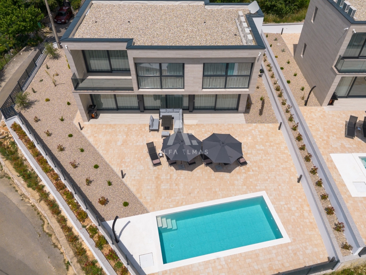 Crikvenica, okolica, impresivna vila s pogledom na morje! ID 618