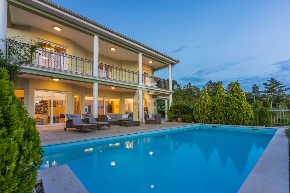 Crikvenica, luksuzna vila z bazenom in pogledom na morje! ID 657