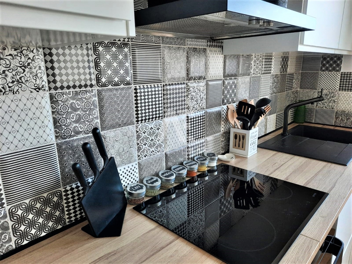 Krk, okolica, delno adaptiran dvojček. ID 59