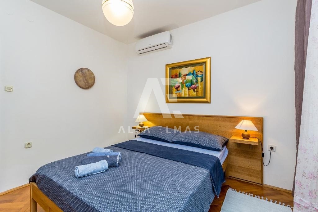Krk, okolica, hiša s tremi apartmaji na mirni lokaciji! ID 84
