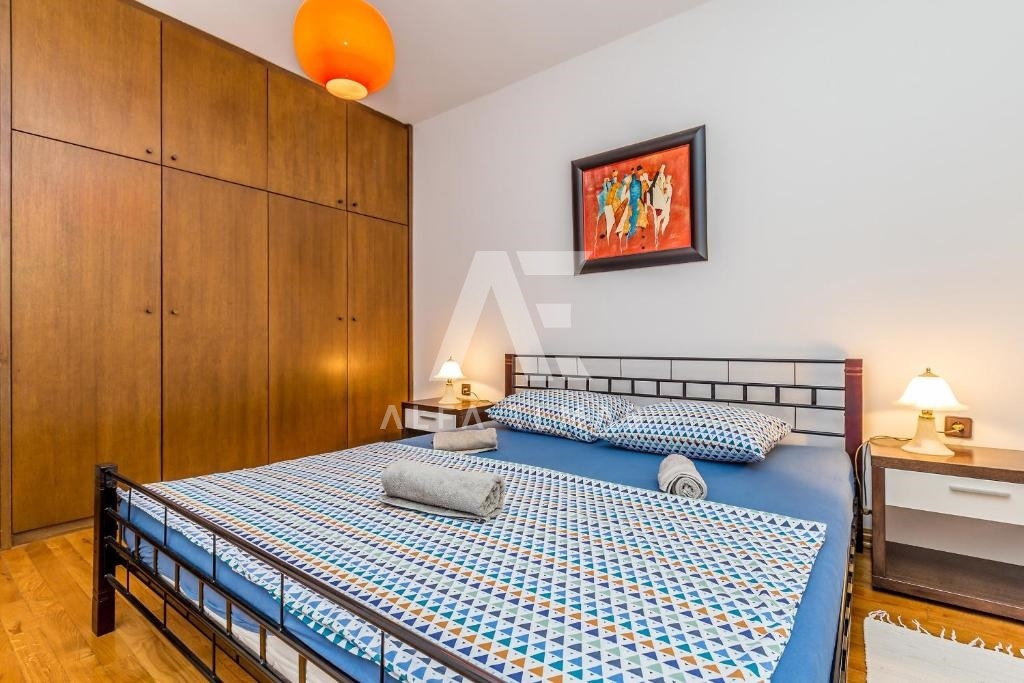 Krk, okolica, hiša s tremi apartmaji na mirni lokaciji! ID 84