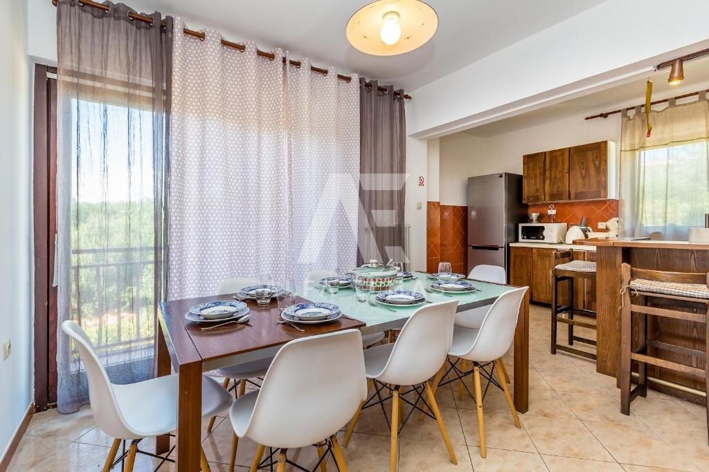 Krk, okolica, hiša s tremi apartmaji na mirni lokaciji! ID 84