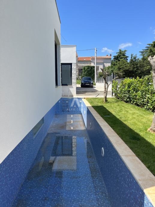 Luxury villa with a pool in a quiet location near Rovinj - ID 240