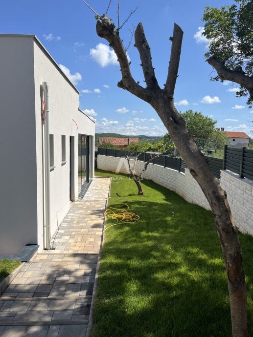 Luxury villa with a pool in a quiet location near Rovinj - ID 240