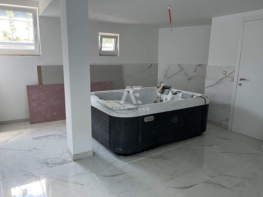 Luxury villa with a pool in a quiet location near Rovinj - ID 240