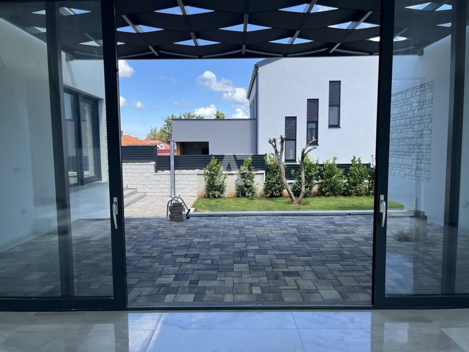 Luxury villa with a pool in a quiet location near Rovinj - ID 240