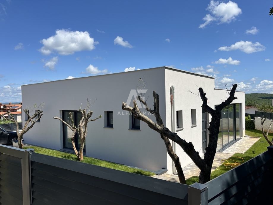Luxury villa with a pool in a quiet location near Rovinj - ID 240