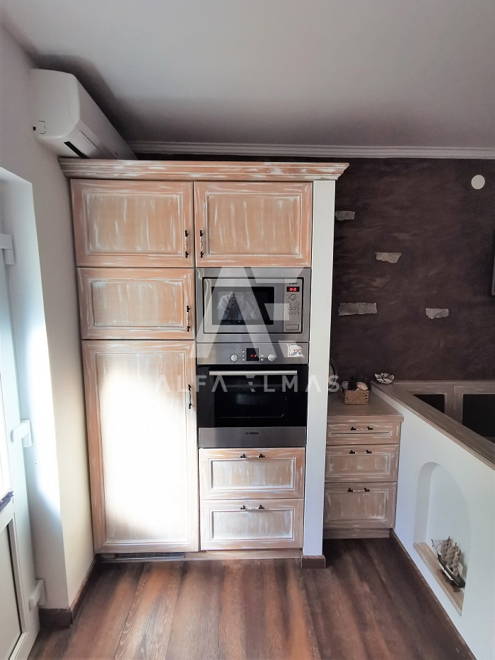 Šilo, stanovanje na mirni lokaciji z velikim dvoriščem!! ID 343