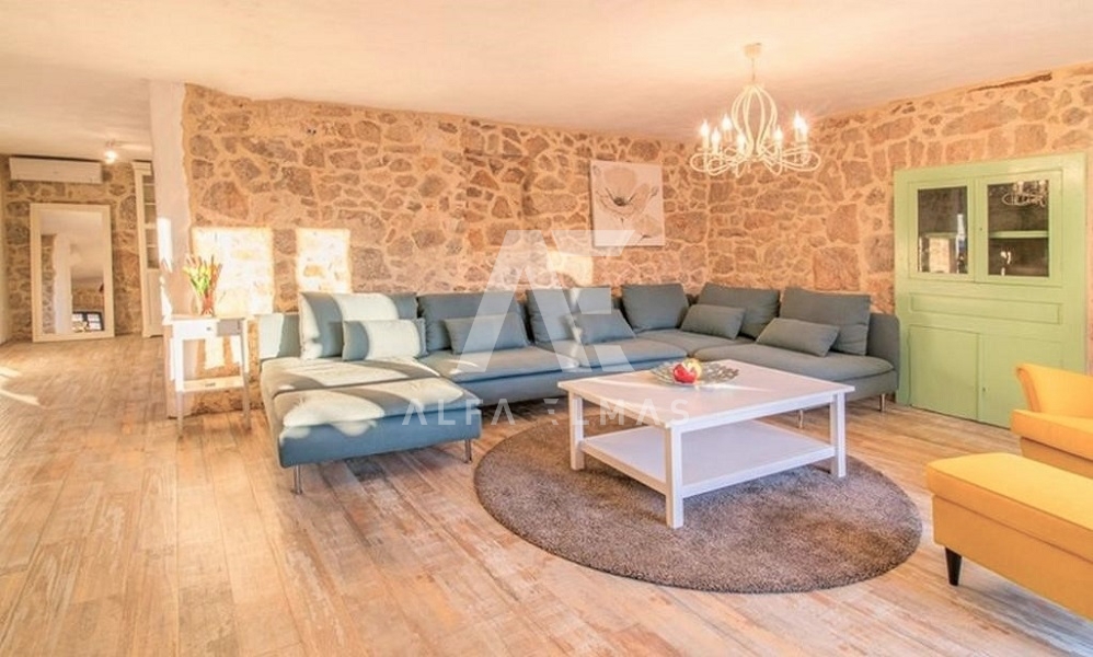 Vrbnik, okolica, rustikalna kamnita vila z bazenom!! ID 376