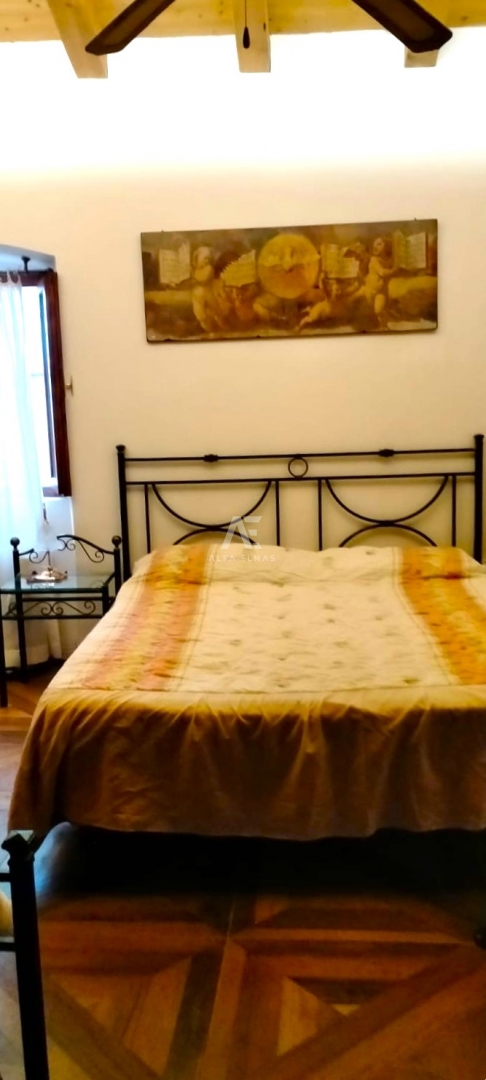 Hiša na Cresu blizu plaže, idealna za miren oddih! ID 561