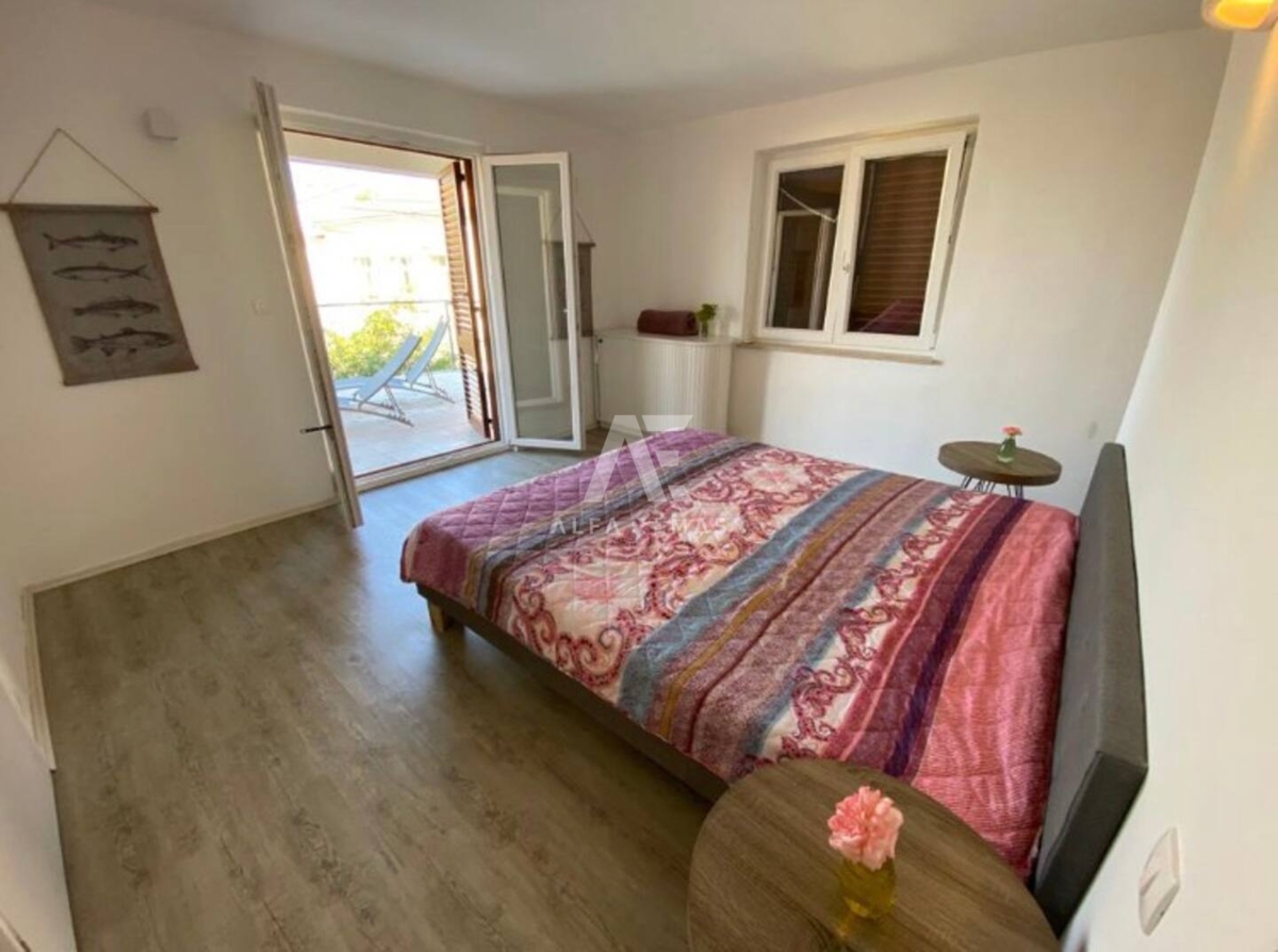 Vrbnik, okolica, dvojček s pogledom na morje! ID 623