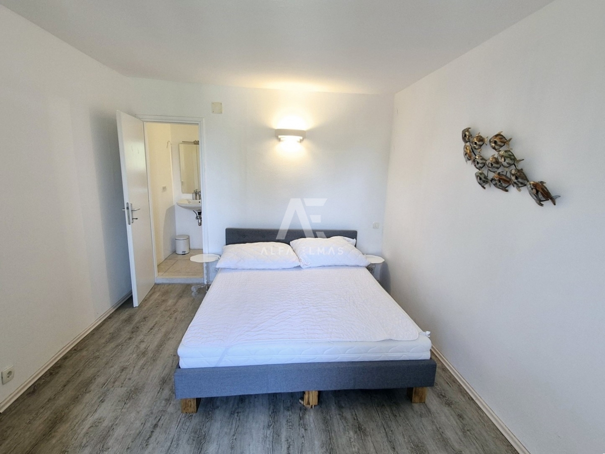 Vrbnik, okolica, dvojček s pogledom na morje! ID 623