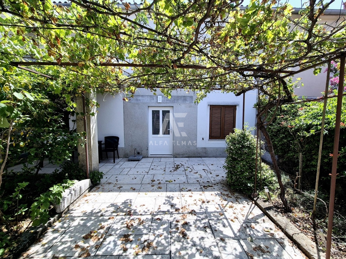 Vrbnik, okolica, dvojček s pogledom na morje! ID 623