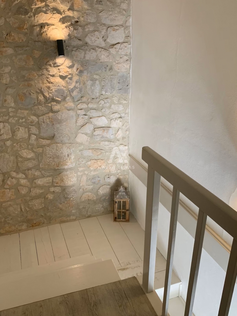 Vrbnik, okolica, dvojček s pogledom na morje! ID 623