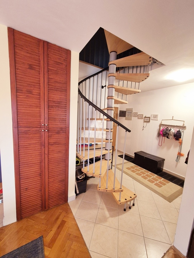 Malinska, dvoetažno stanovanje s pogledom na morje! ID 653