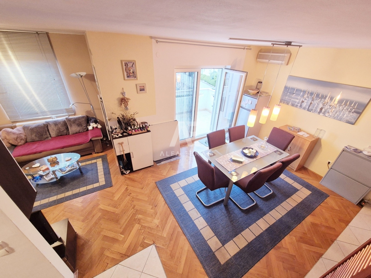 Malinska, dvoetažno stanovanje s pogledom na morje! ID 653