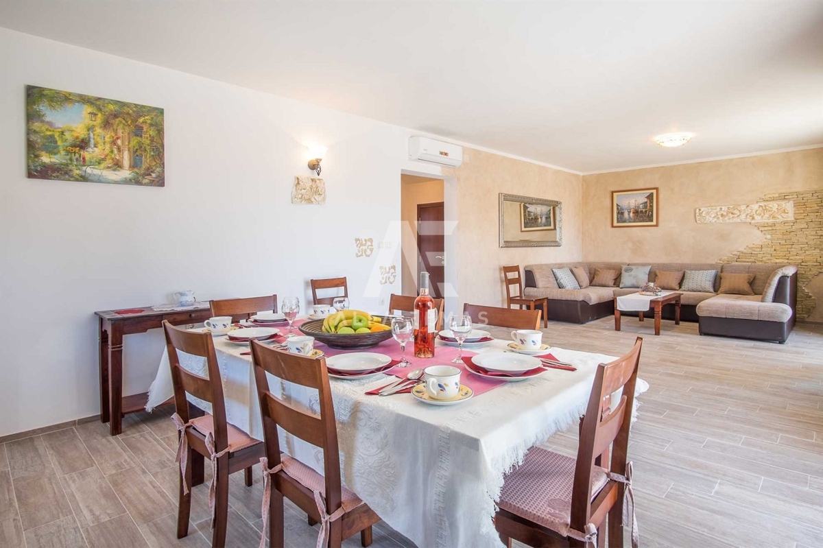 Krk, okolica, mediteranska hiša dvojček na mirni lokaciji, ID 65