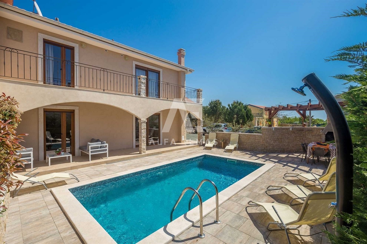 Krk, okolica, mediteranska hiša dvojček na mirni lokaciji, ID 65