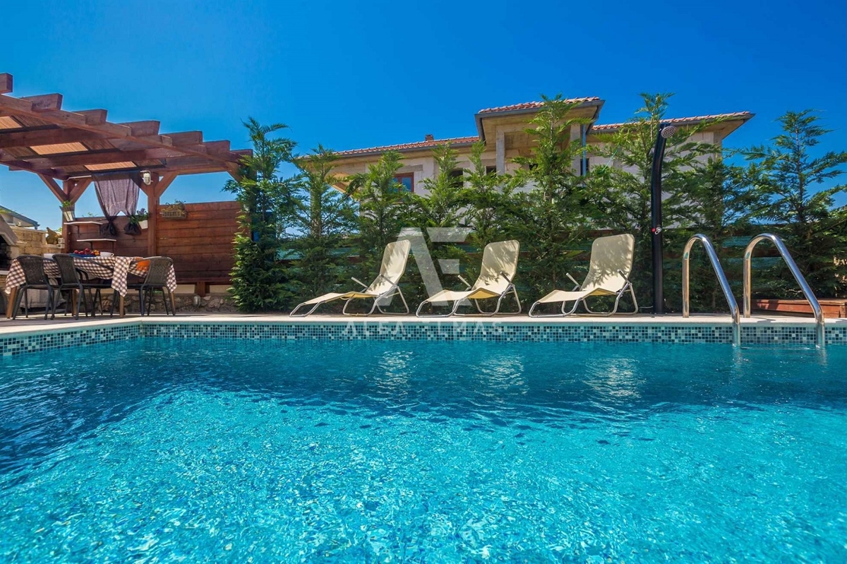 Krk, okolica, mediteranska hiša dvojček na mirni lokaciji, ID 65