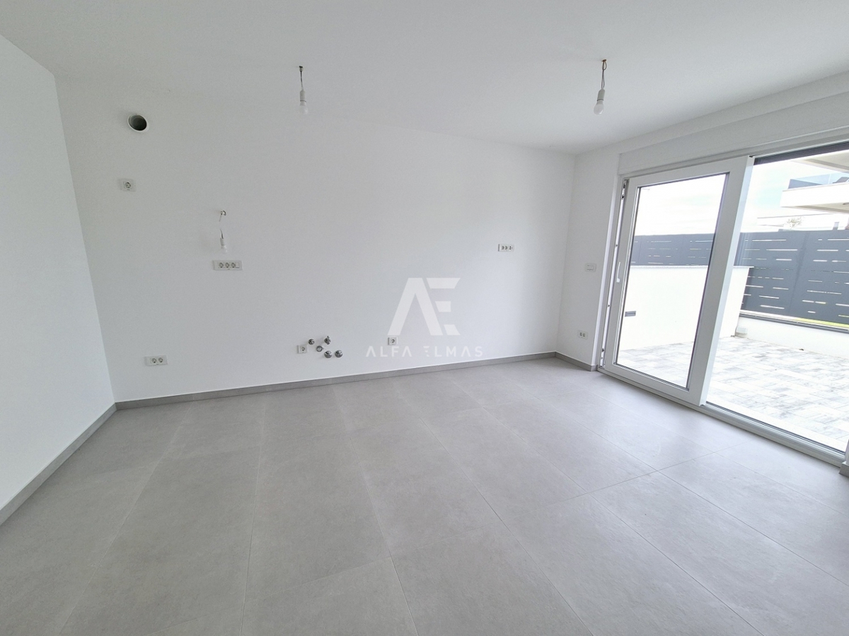 Malinska, two apartments with sea view and garden! ID 441