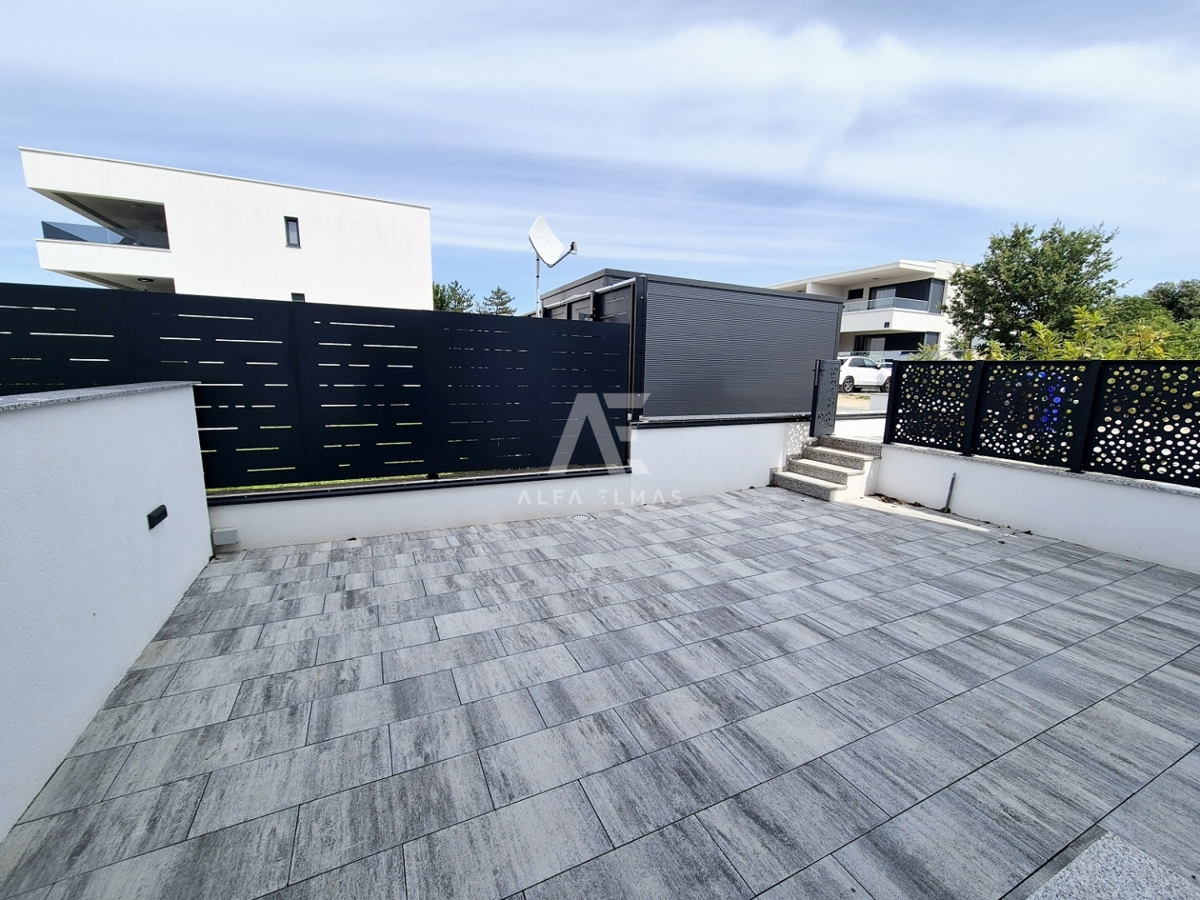 Malinska, two apartments with sea view and garden! ID 441