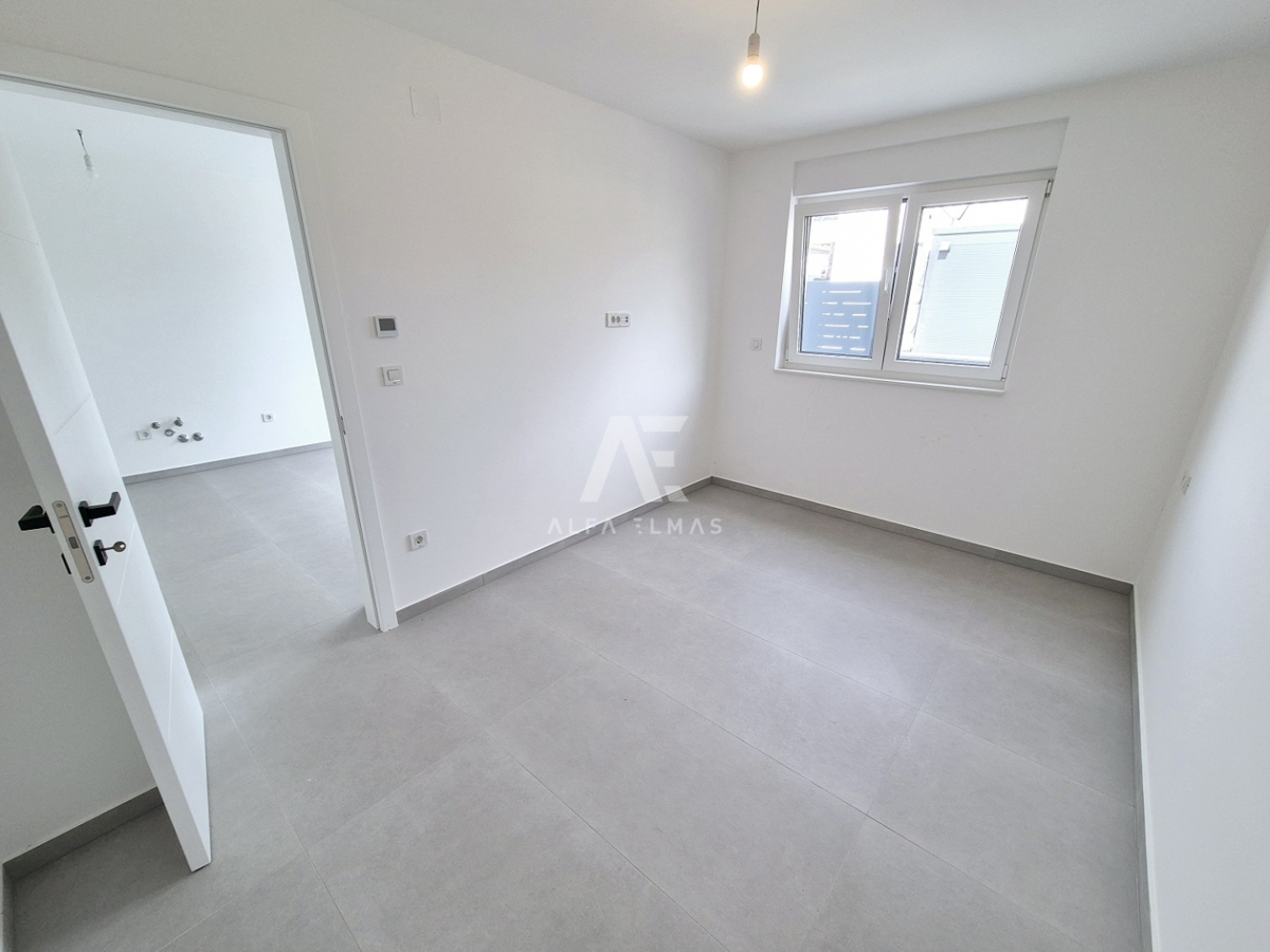 Malinska, two apartments with sea view and garden! ID 441