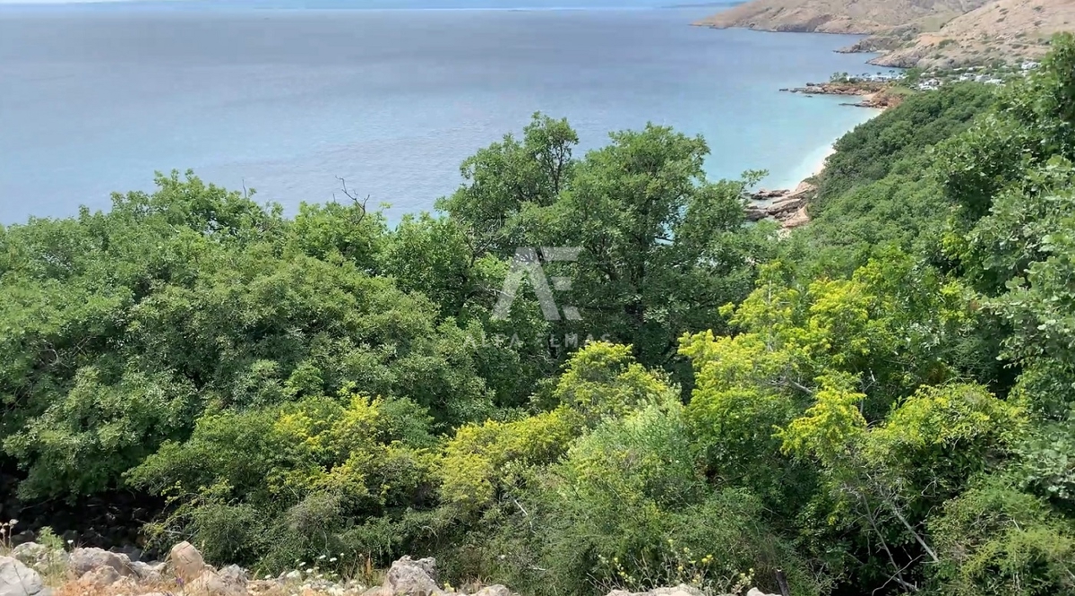 Stara Baška, gradbeno zemljišče prva vrsta do morja! ID 517