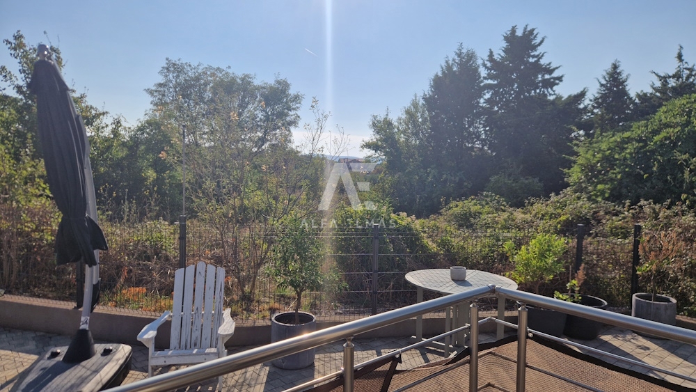 Krk, okolica, dvoetažni apartma na mirni lokaciji! ID 594