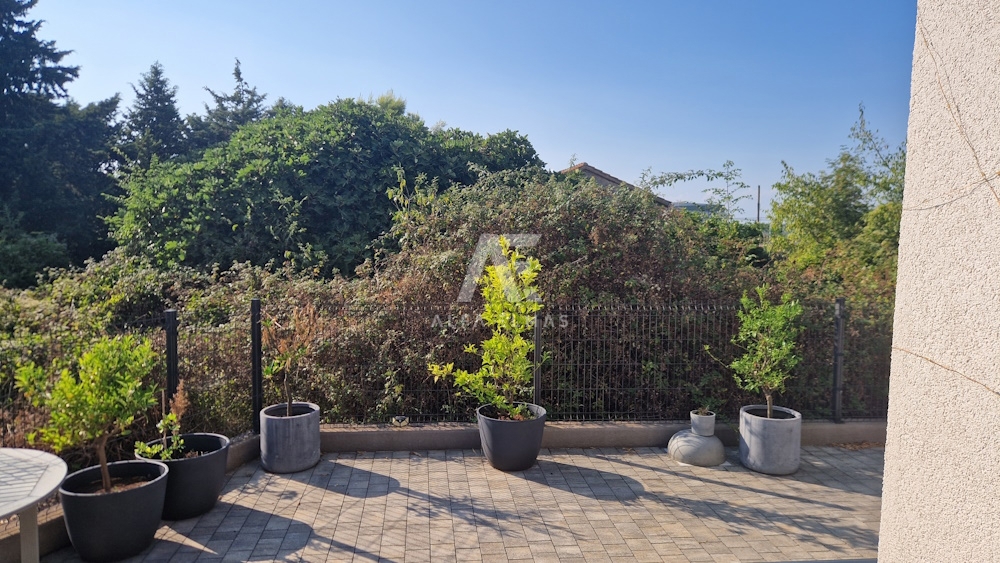 Krk, okolica, dvoetažni apartma na mirni lokaciji! ID 594