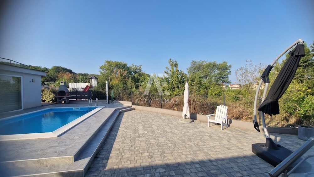 Krk, okolica, dvoetažni apartma na mirni lokaciji! ID 594