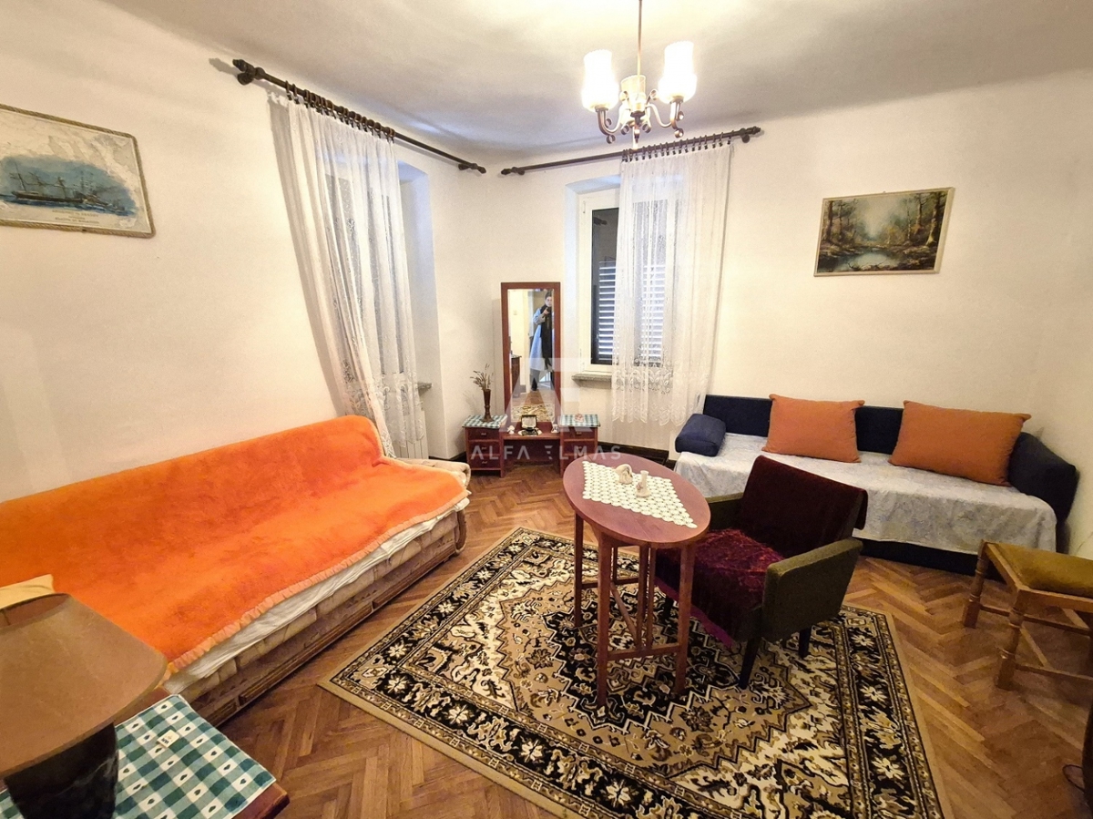 Dobrinj, kamnita hiša s čudovitim pogledom na morje! ID 612