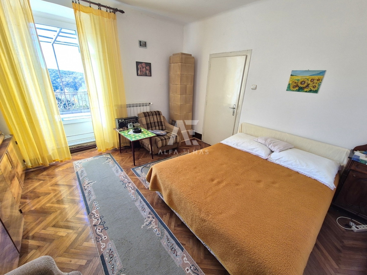 Dobrinj, kamnita hiša s čudovitim pogledom na morje! ID 612