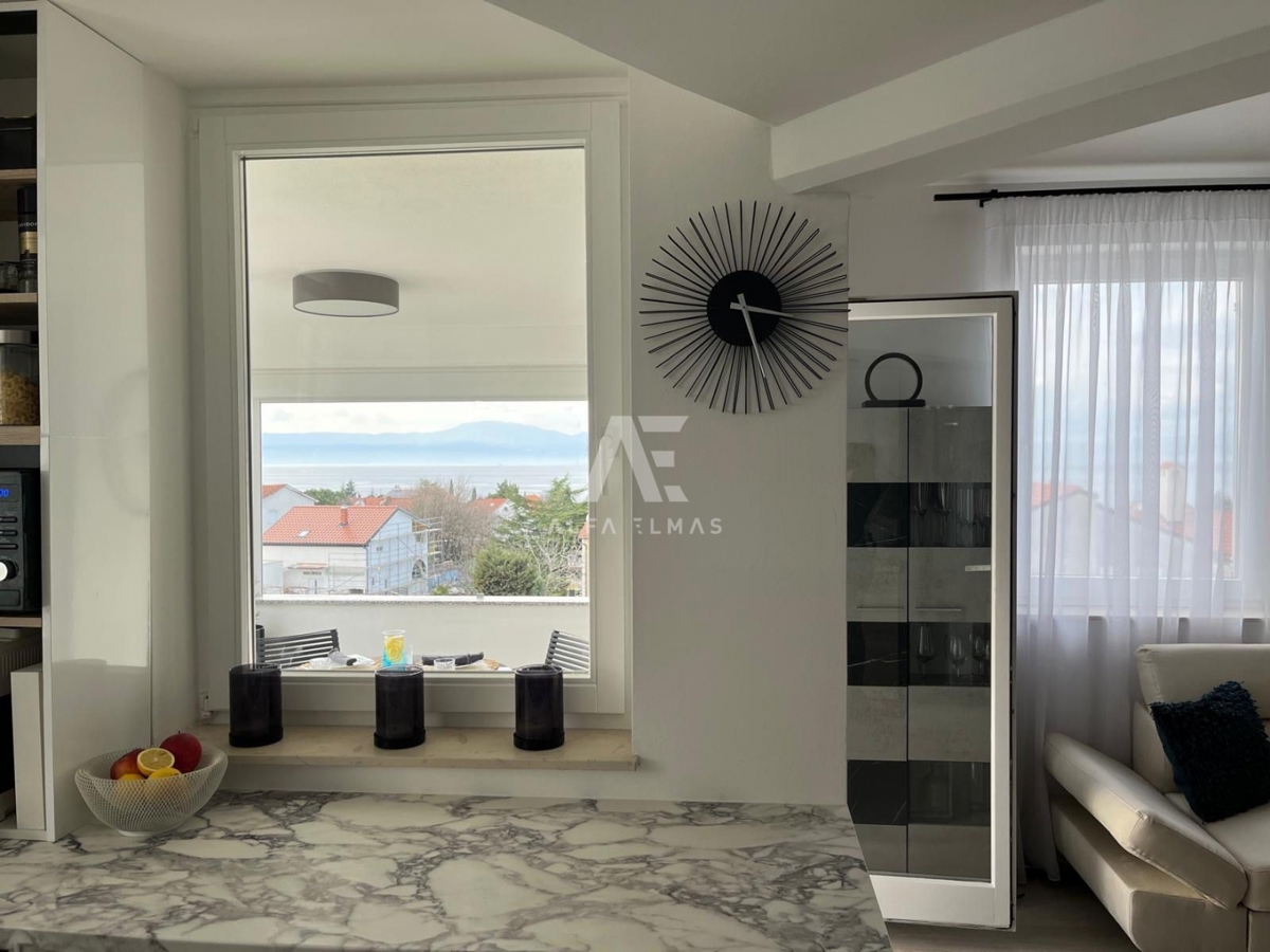 Malinska, razkošno stanovanje z galerijo in pogledom na morje! ID 647