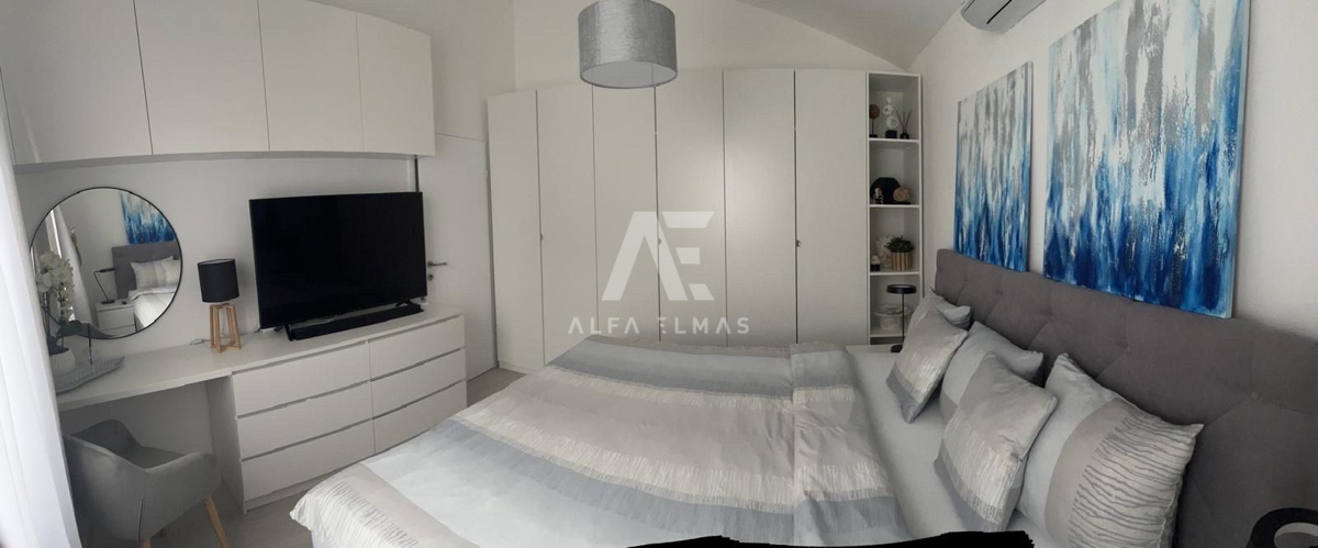 Malinska, razkošno stanovanje z galerijo in pogledom na morje! ID 647