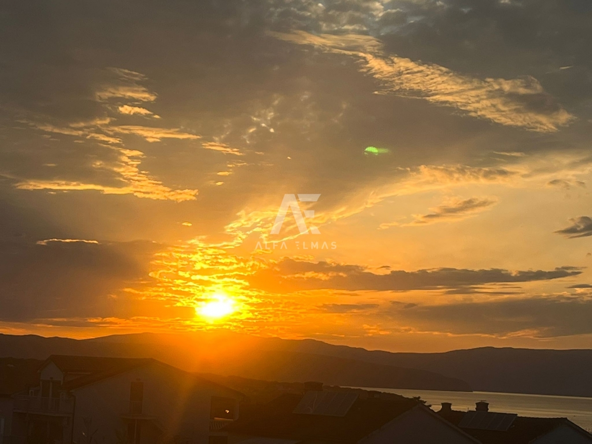 Malinska, razkošno stanovanje z galerijo in pogledom na morje! ID 647