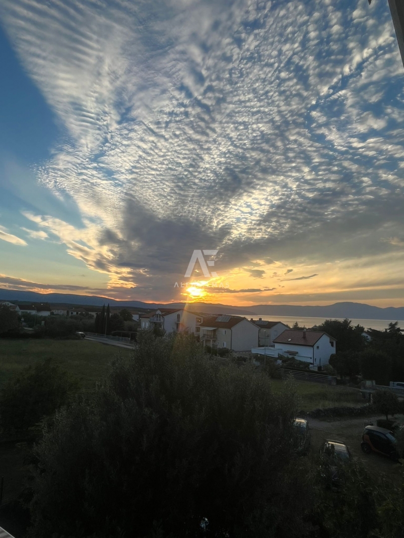 Malinska, razkošno stanovanje z galerijo in pogledom na morje! ID 647