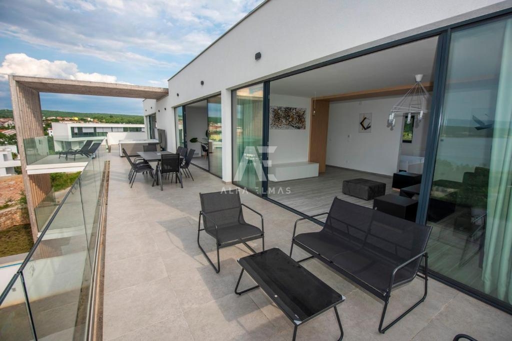 Malinska, luksuzni penthouse s panoramskim pogledom na morje! ID 19